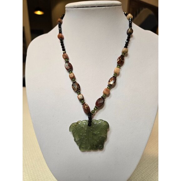 VTG Carved Jadeite Butterfly w/ Onyx Jasper Agate Jade Gemstone beads necklace - Picture 2 of 7